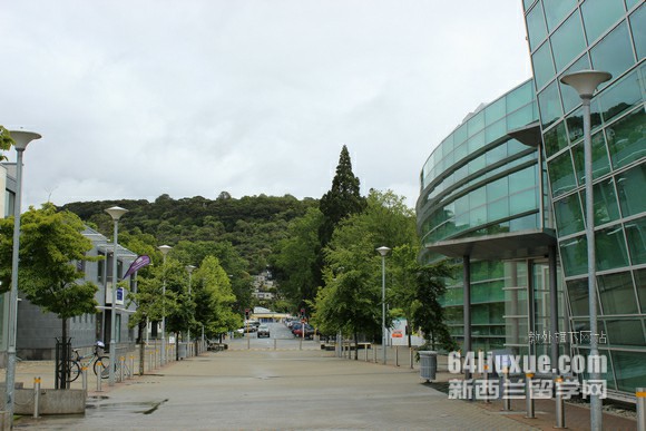 mоՈE