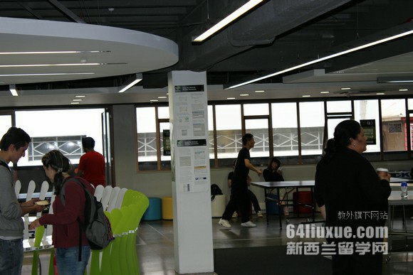 ÷ЌW Carmel College