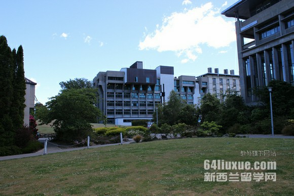 mWCՈ