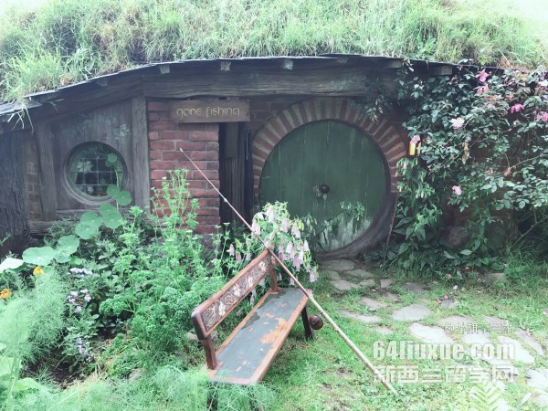 mЩWУнI